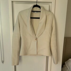 Zara Off-White / cream Women's cardigan / jacket with gold button